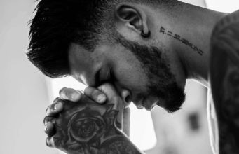 Which Ear Is The Gay Ear? Which Ear Is The Gay Ear