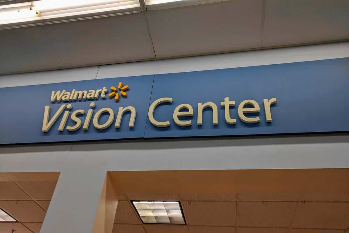 Does Walmart Vision Center Accept Medicaid?