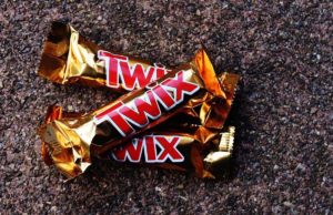 Is There A Difference Between Left And Right Twix? Read And Know The Truth Is There A Difference Between Left And Right Twix