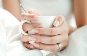 5 Life Hacks: How To Deal With Brittle Nails How To Deal With Brittle Nails