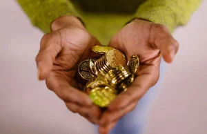 Gold Prices Fall As The War Eases: Considerations When Investing In Precious Metals Gold Prices Fall As The War Eases