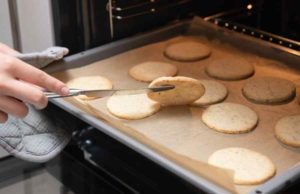 How To Clean A Toaster Oven Tray How To Clean A Toaster Oven Tray