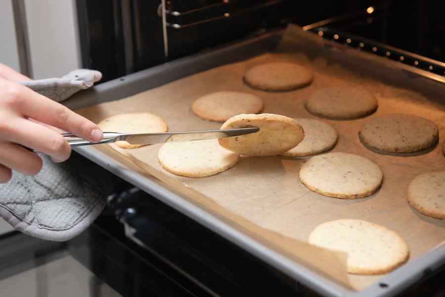 How To Clean A Toaster Oven Tray