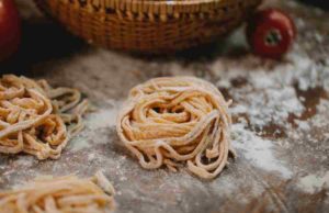 Can You Get Worms From Eating Raw Noodles? Exploring The Facts Can You Get Worms From Eating Raw Noodles