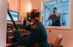 Do The Voice Coaches Get A Bonus For Winning? Behind The Scenes Do The Voice Coaches Get A Bonus For Winning