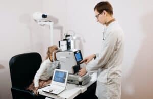 The Spray Solution: Tackling Dry Eyes With Innovative Technology Tackling Dry Eyes With Innovative Technology