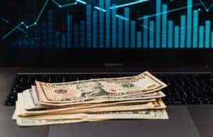 FIL vs. ICP: Which Is A Better Investment FIL vs. ICP