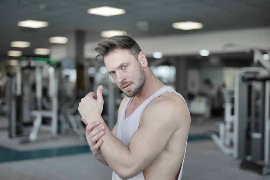 Gain Muscle Like A Pro With These 8 Essential Tips