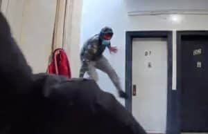 New York City Mother And Neighbor Wrestle To Foil Teen Daughter’s Abduction New York City Mother And Neighbor Wrestle To Foil Teen Daughter’s Abduction